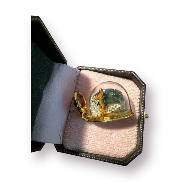 Juicy Couture Aloha Snow Globe Charm Hawaiian Charm w/ Box Gold Tone Super Rare! - Picture 3 of 10